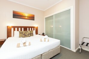 3 bedrooms, premium bedding, in-room safe, desk