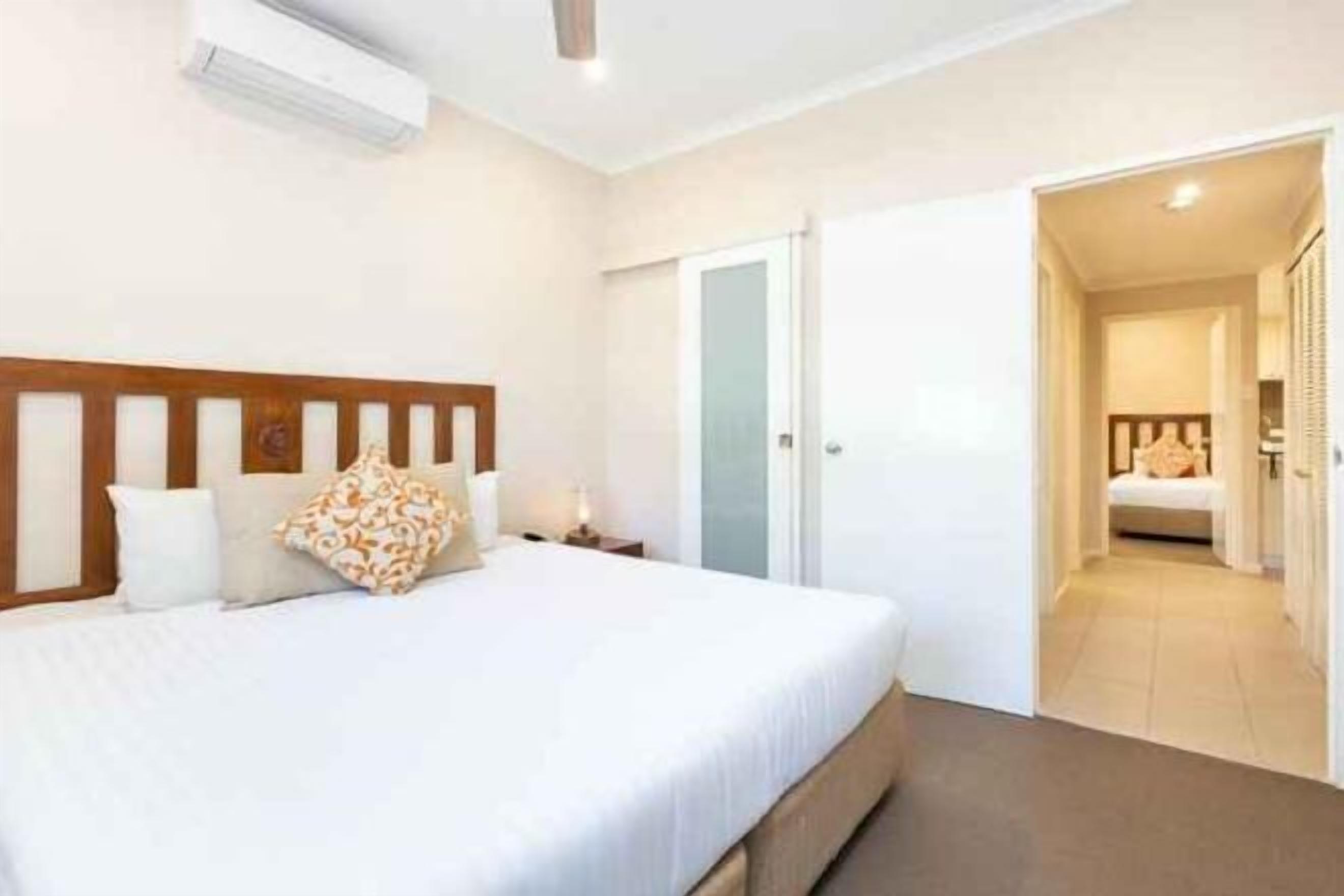 1 bedroom, premium bedding, in-room safe, desk