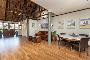 Reception hall - Seashells Broome (Cable Beach)
