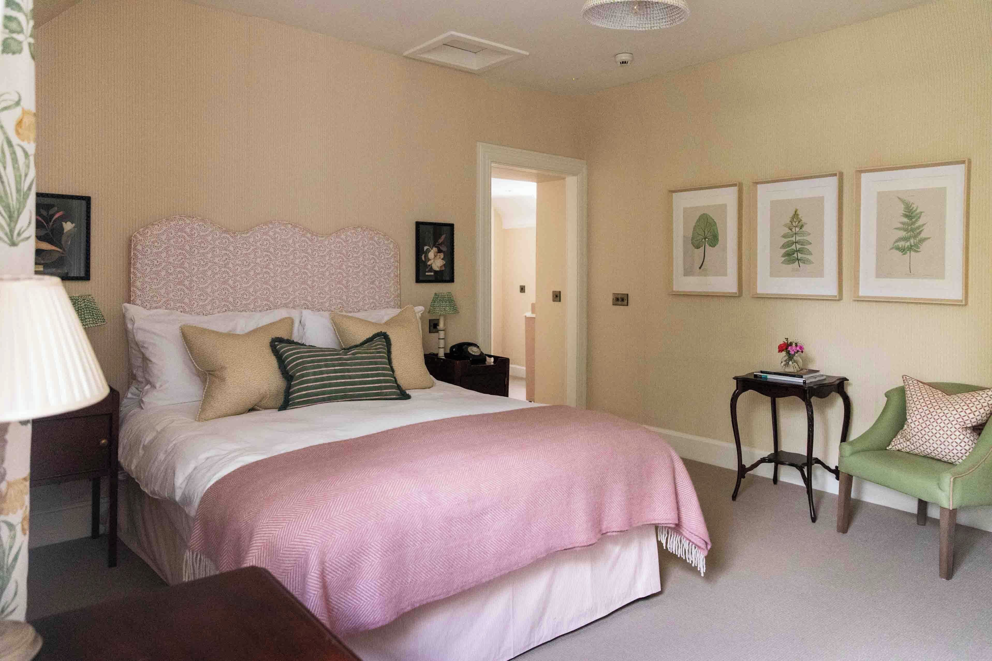 Cottage Room | Egyptian cotton sheets, premium bedding, in-room safe