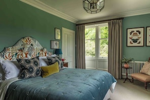 Egyptian cotton sheets, premium bedding, in-room safe - Cromlix (Dunblane)
