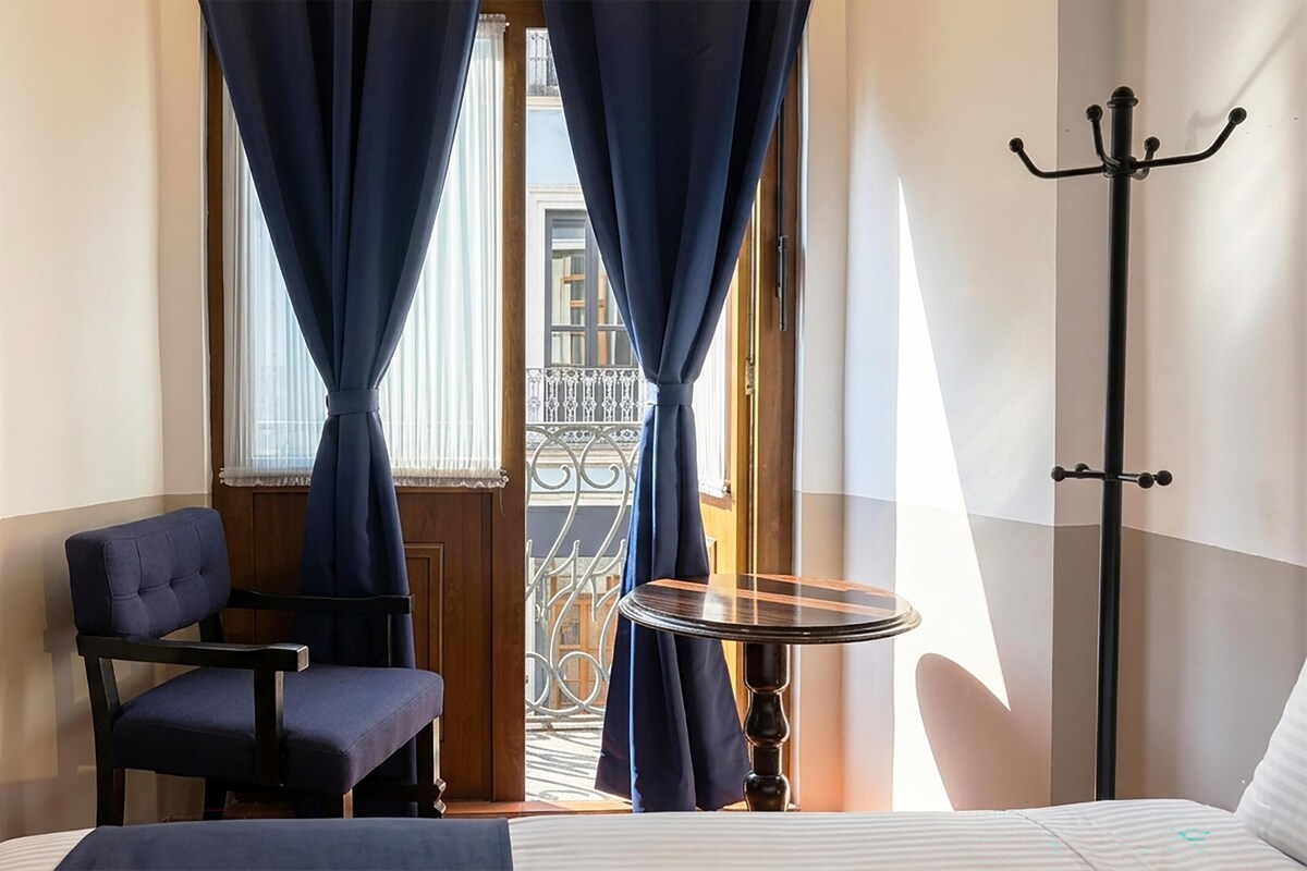 In-room safe, desk, blackout curtains, free WiFi