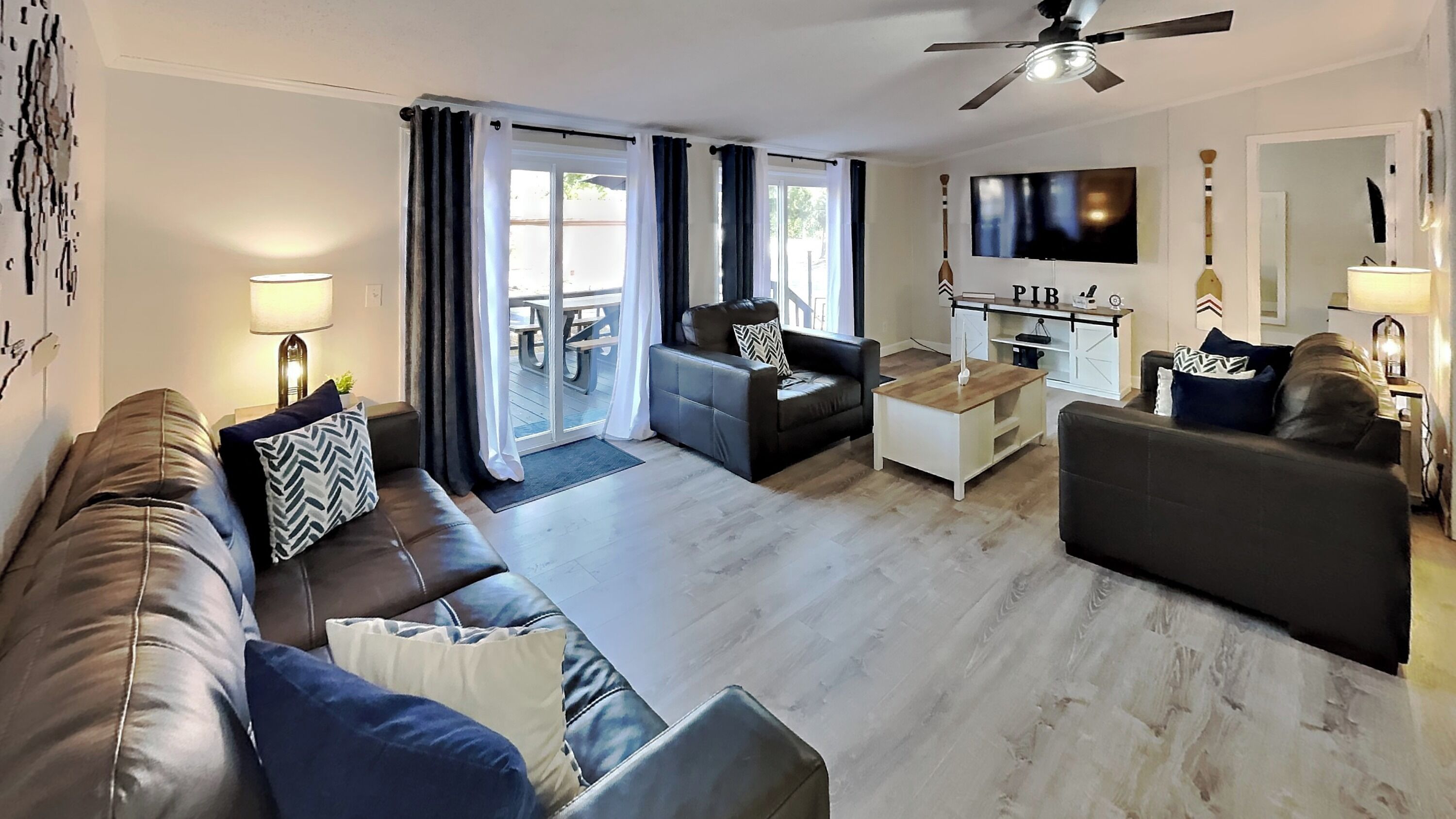 3 bedrooms, individually decorated, individually furnished, free WiFi