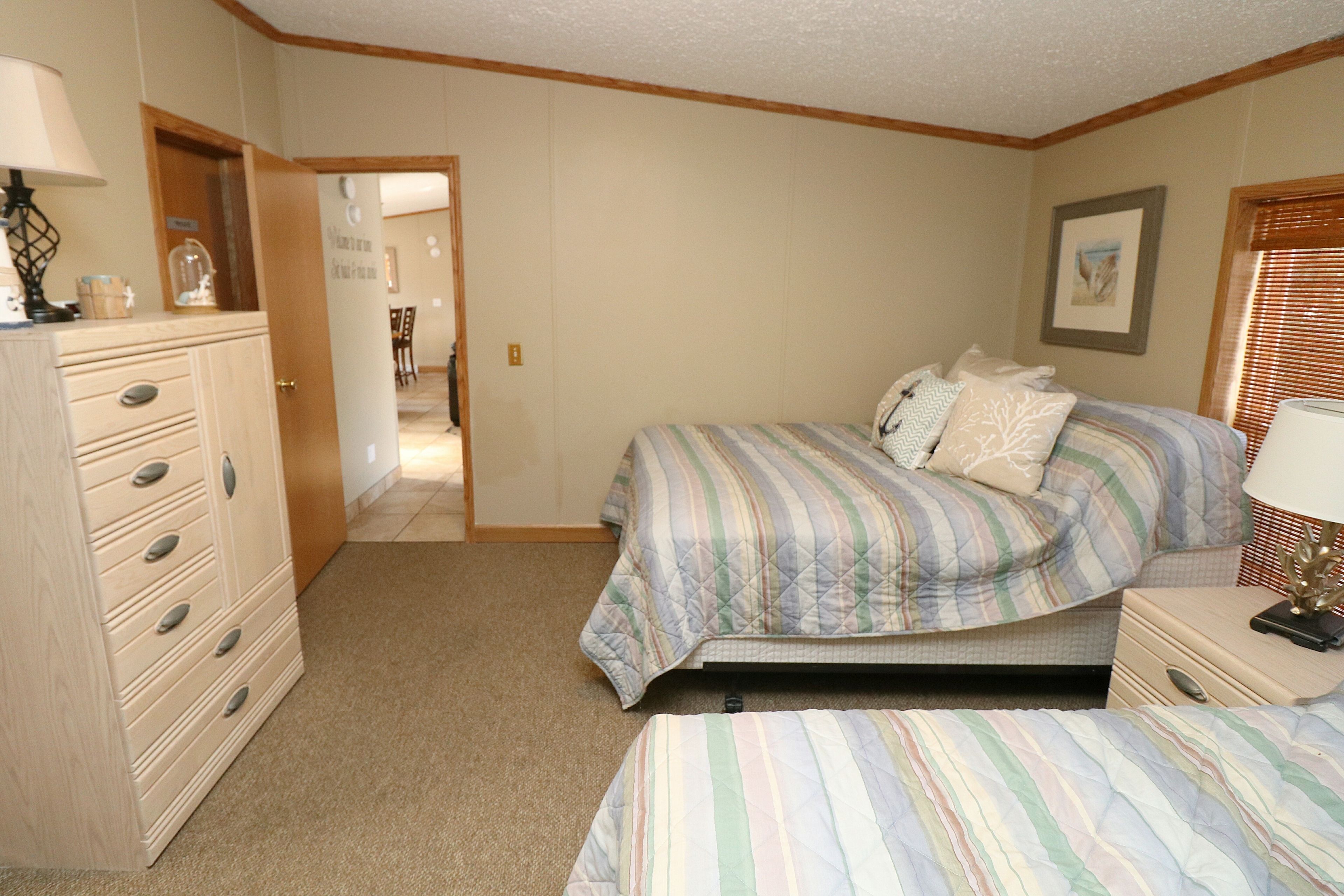 3 bedroom 2 bath home - sleeps up to 10 | 3 bedrooms, free wifi, alarm clocks