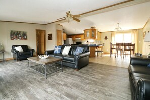 3 chambres, Wi-Fi gratuit, réveils