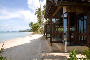 Bar (on property) - Lipa Lodge Beach Resort, Koh Samui (Koh Samui)