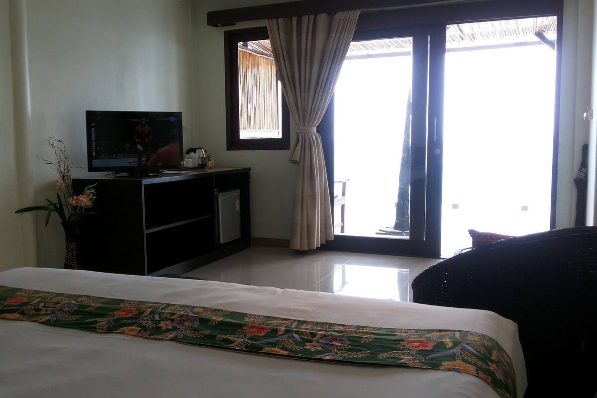 Minibar, Zimmersafe, kostenloses WLAN