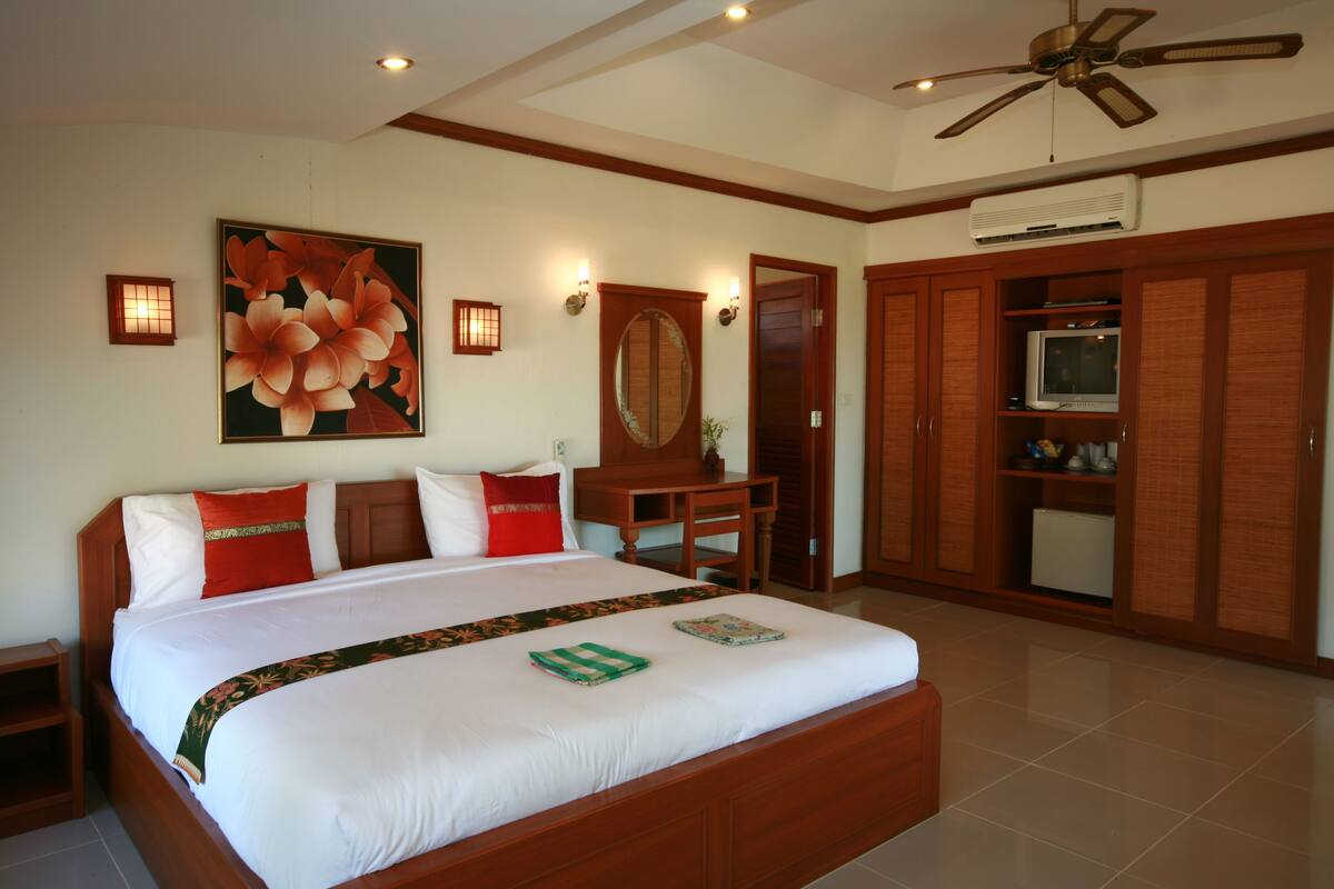 Superior Bungalow | Minibar, in-room safe, WiFi (free)