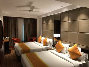 Family Suite | Living area | Flat-screen TV