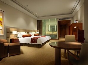 Deluxe Room, 2 Twin Beds | Living area | 32-inch plasma TV with satellite channels, TV, pay movies - Century Kingdom Hotel (Shenzhen)