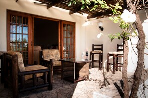 Standard Double Room | Terrace/patio - The Country Guesthouse (Stellenbosch)