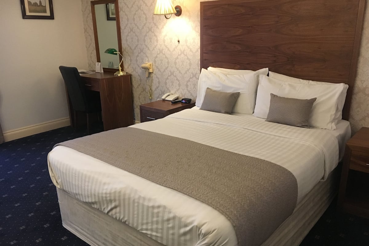 Kamar Superior, 1 Tempat Tidur Double, Bebas Asap Rokok | Brankas, setrika/meja setrika, dan tempat tidur bayi (biaya tambahan)