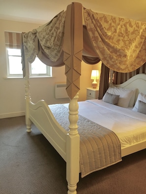 In-room safe, iron/ironing board, cots/infant beds, rollaway beds - Normanton Park Hotel, BW Signature Collection (Oakham)