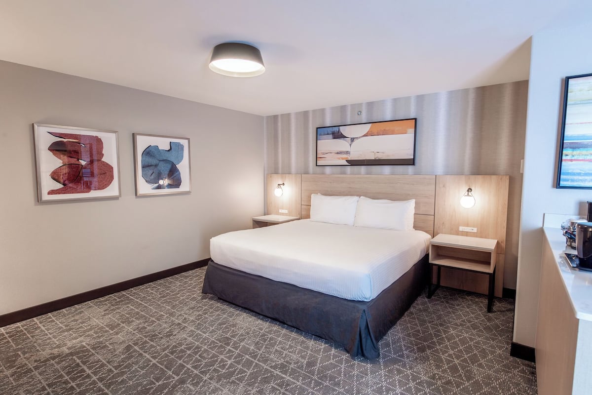 Suite estudio de lujo, 1 habitación, para no fumadores (Sitting area) | Ropa de cama de alta calidad, escritorio y cortinas blackout