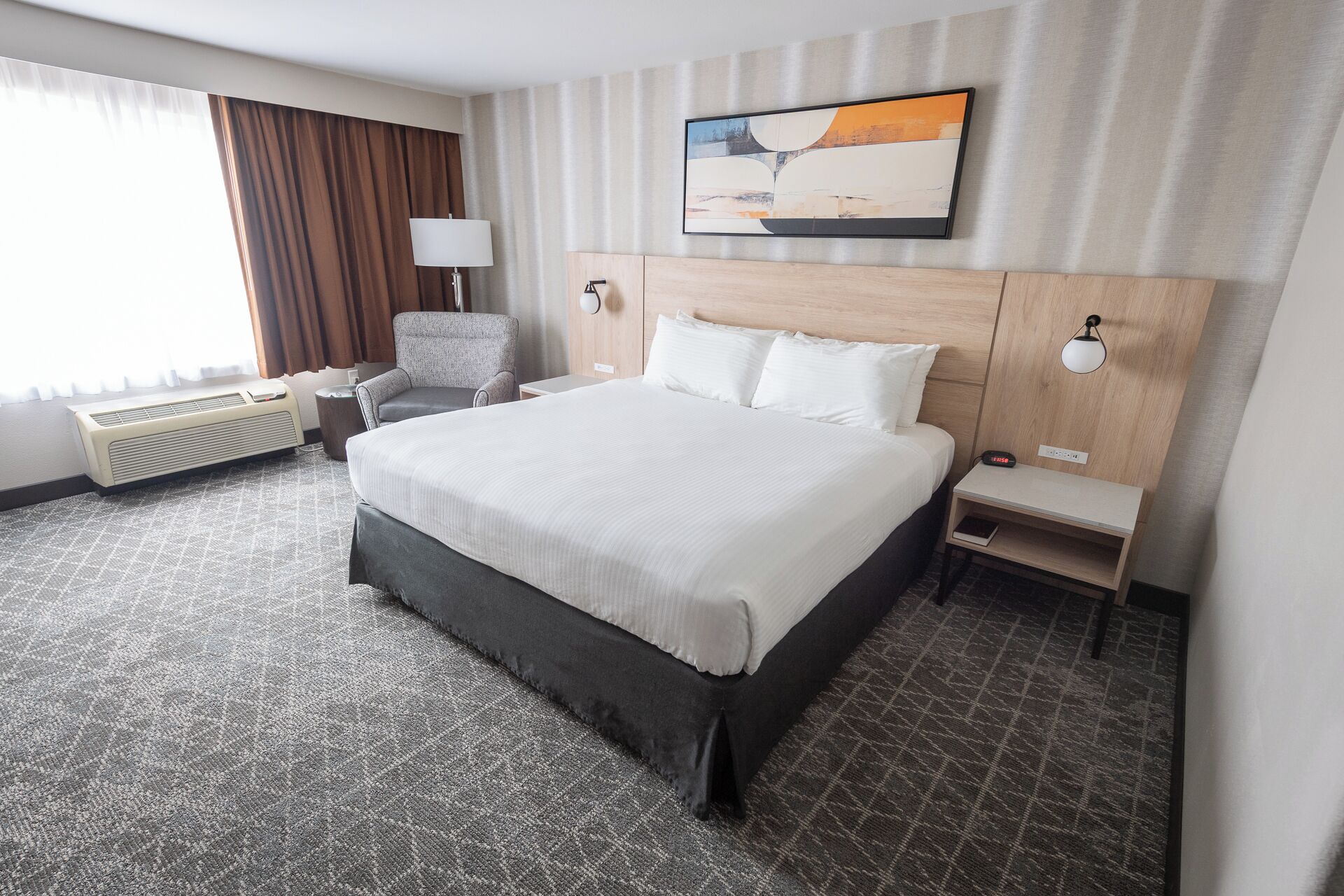 Premium bedding, desk, blackout drapes, soundproofing