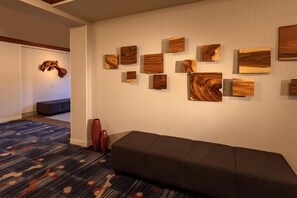 Lobby - Hilton Garden Inn Seattle Issaquah (Issaquah)