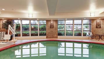 Indendørs pool
