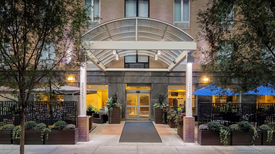 Holiday Inn Express NYC Chelsea – NoMad Area by IHG
