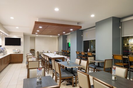 Holiday Inn Express New York City Chelsea, an IHG Hotel - Image 24