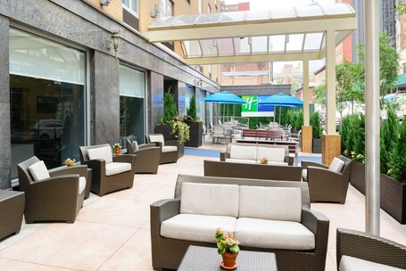 Holiday Inn Express New York City Chelsea, an IHG Hotel - Image 5