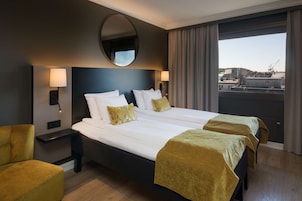 Superior Twin Room | Individually decorated, individually furnished, free cribs/infant beds