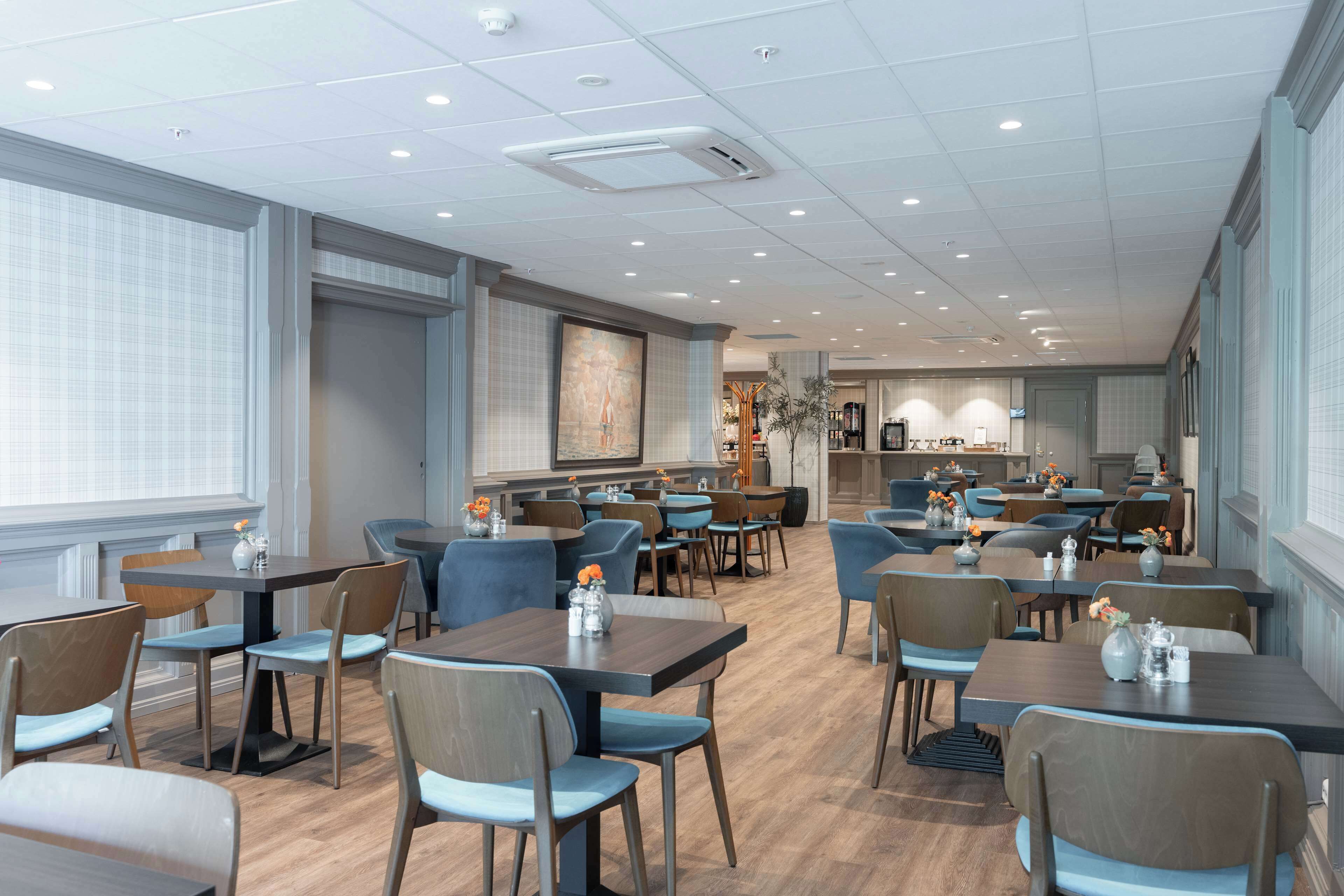 Daily buffet breakfast (NOK 200 per person)