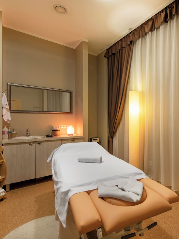 Sauna, steam room, body treatments, body wraps, body scrubs