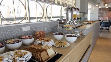 Desayuno buffet incluido todos los días