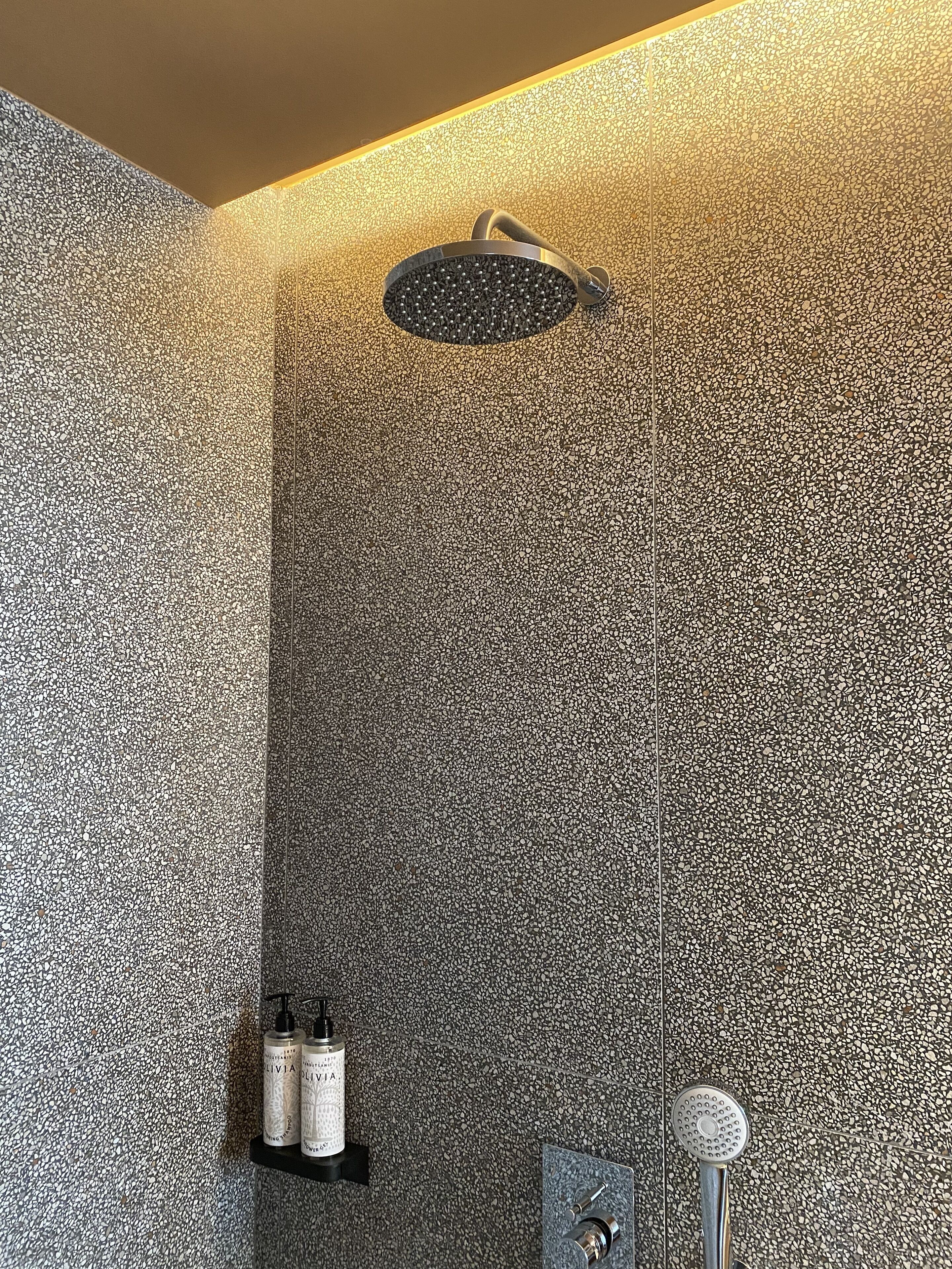 shower, rainfall showerhead, free toiletries, hair dryer