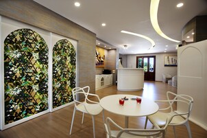 Sala de estar en el lobby