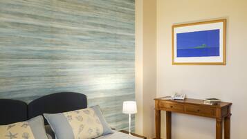 Standard Double Room | Minibar, desk, blackout drapes, soundproofing