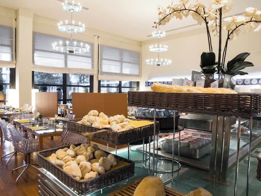 Daily full breakfast (EUR 15 per person)