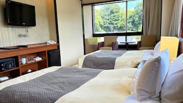 Individually decorated, individually furnished, desk, blackout curtains