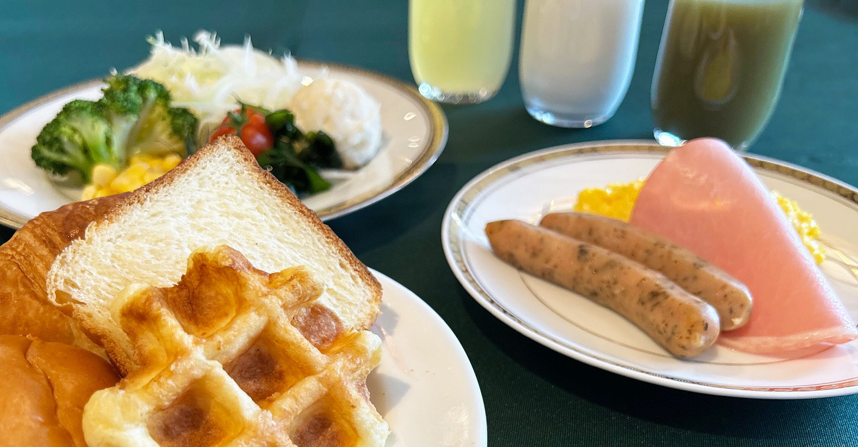 Bữa sáng buffet hàng ngày (2200 JPY/mỗi người) 