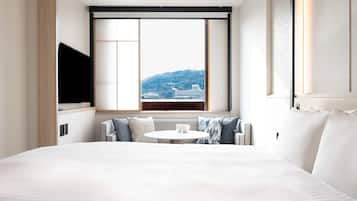 Decoración personalizada, muebles diferentes y escritorio