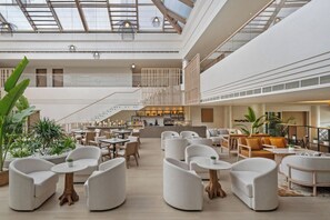 3 restaurants servant le déjeuner