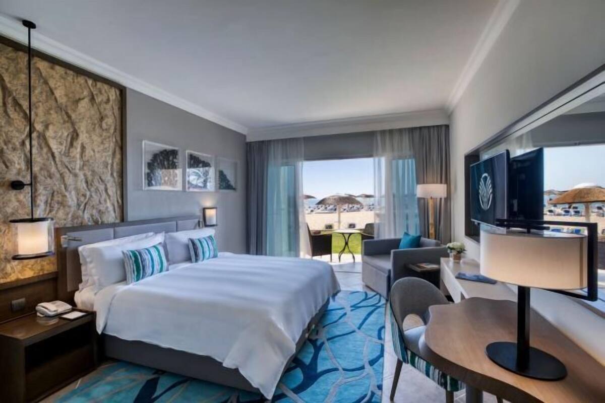 1 bedroom, down comforters, minibar, in-room safe
