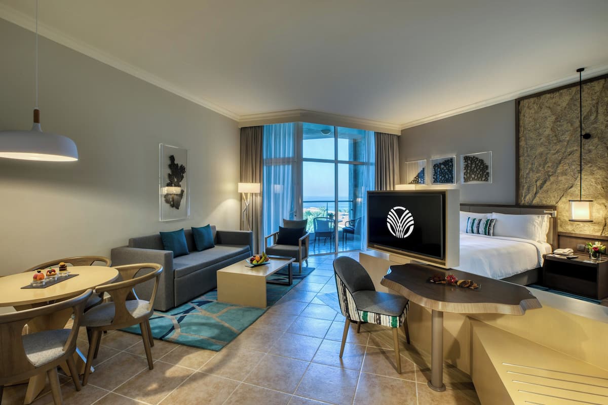 Suite, Garden View | 1 bedroom, down comforters, minibar, in-room safe