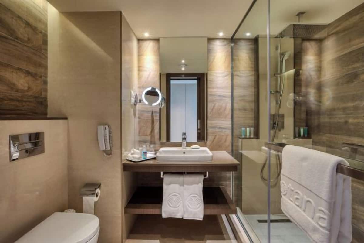 Bathroom | Shower, rainfall showerhead, free toiletries, hair dryer