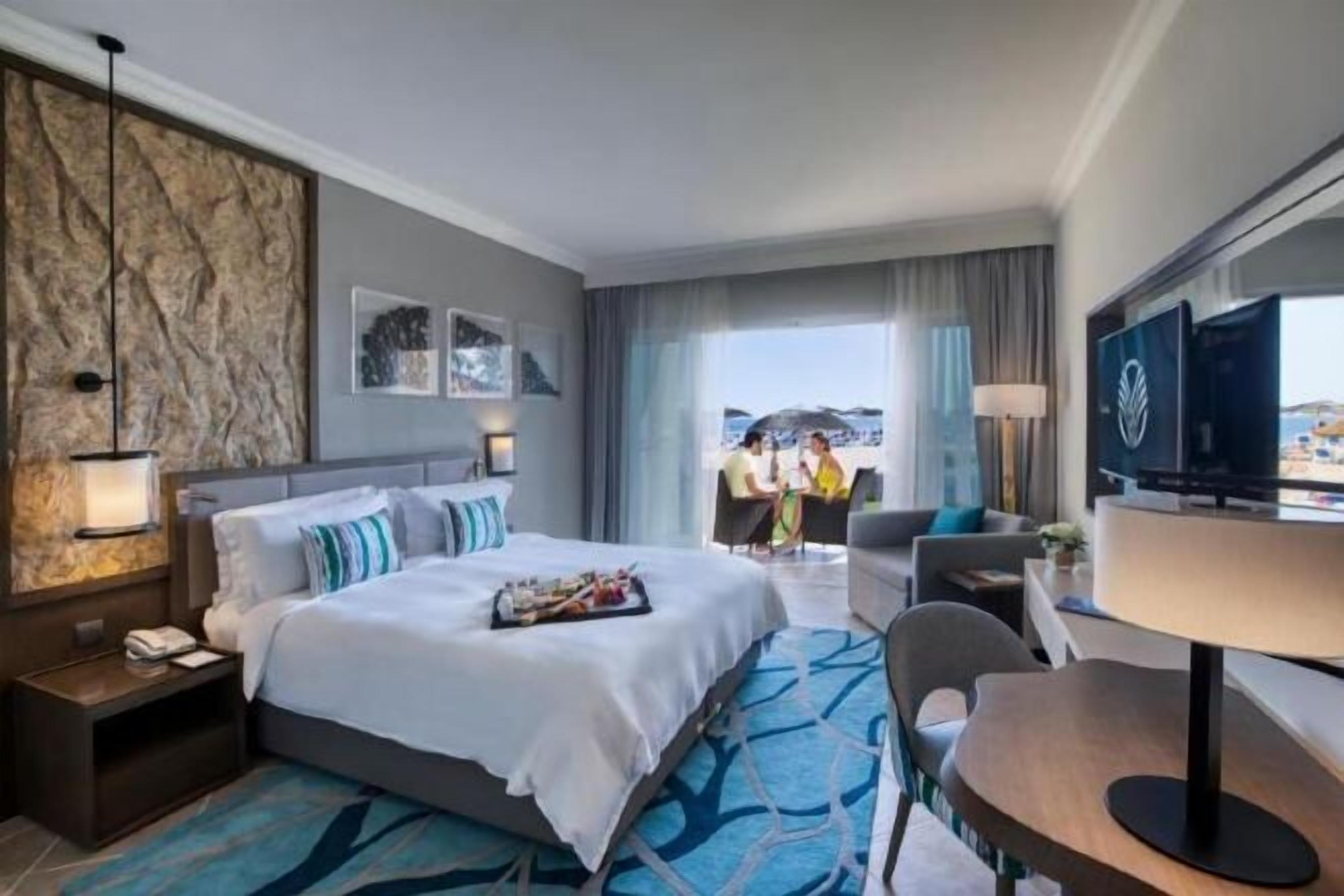 1 bedroom, down comforters, minibar, in-room safe