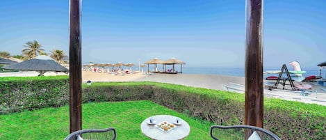 Suite, Terrace, Oceanfront | Front of property