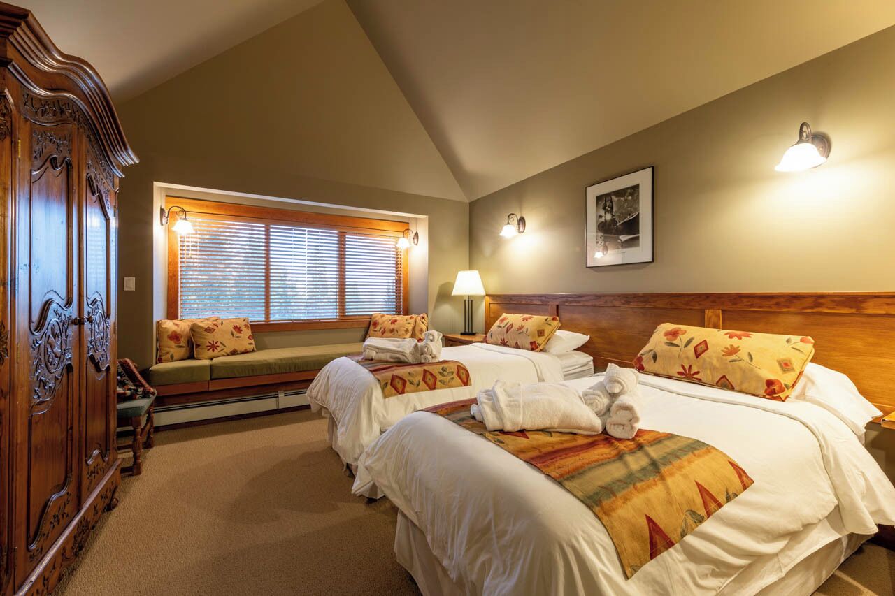 Habitación Premier, 2 camas individuales, vistas a la montaña | Ropa de cama de alta calidad y edredones de plumas