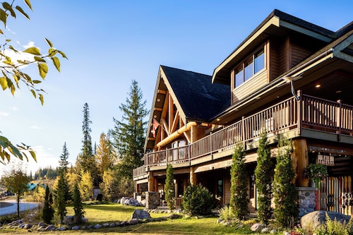 Vagabond Lodge at Kicking Horse Resort