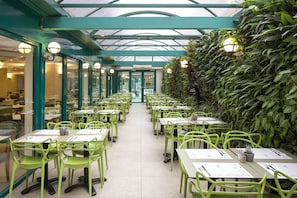 Daily buffet breakfast (ILS 76.27 per person)
