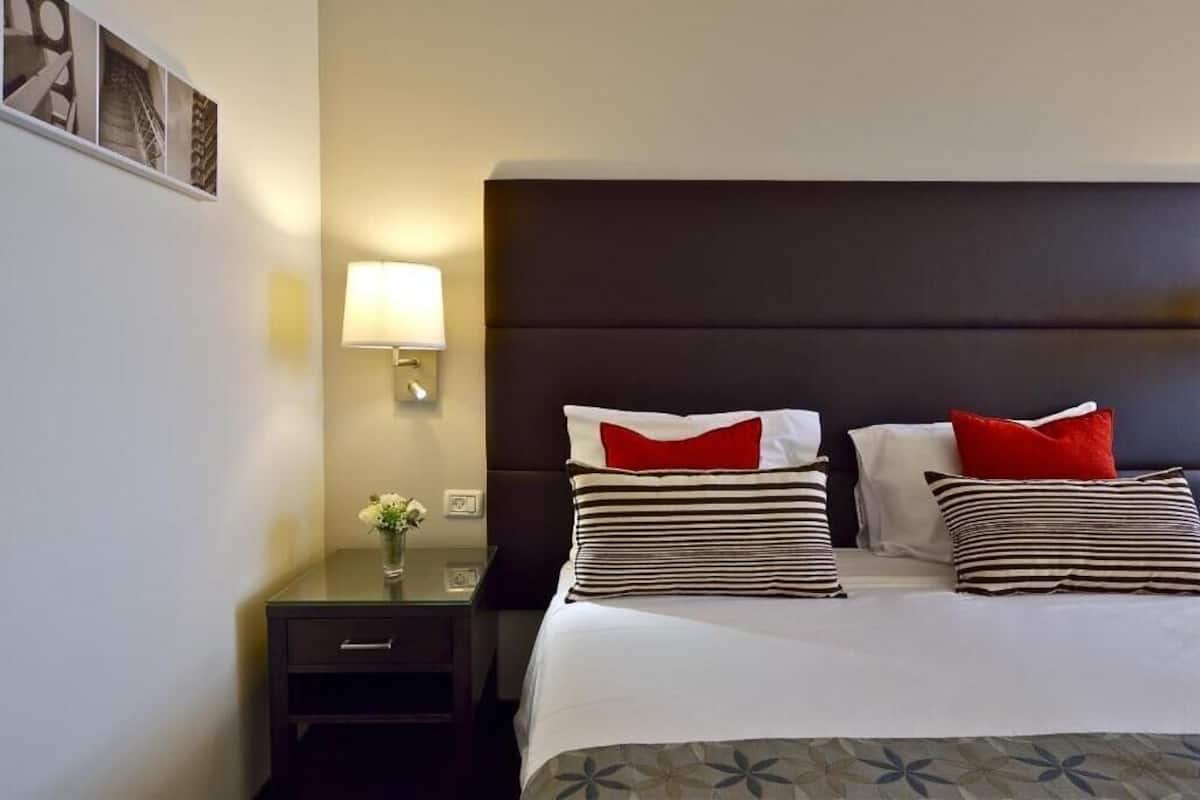 Minibar, in-room safe, desk, blackout curtains