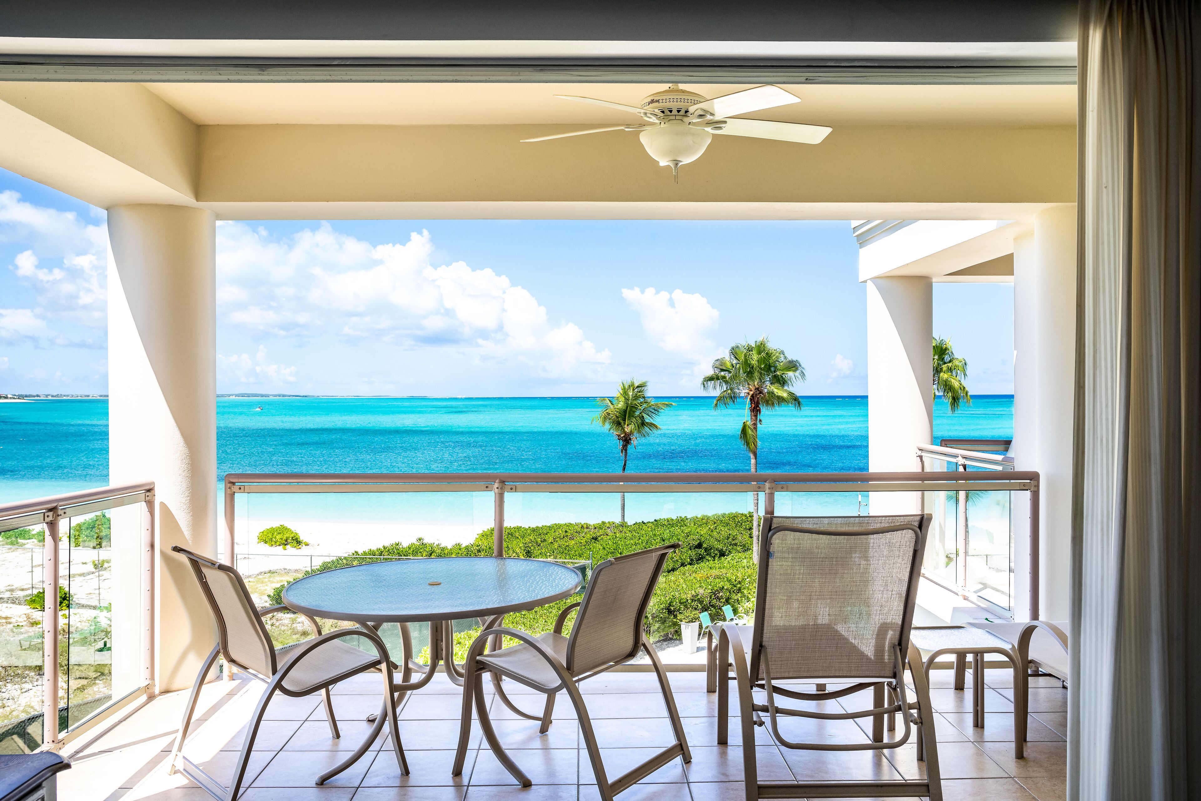 1-bedroom oceanfront (4303) | balcony view