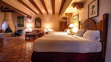 Chambre Luxe, salle de bains attenante (Luxury Suite - two queens)