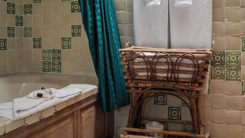 Luxury Room, Ensuite (one king) | Bathroom