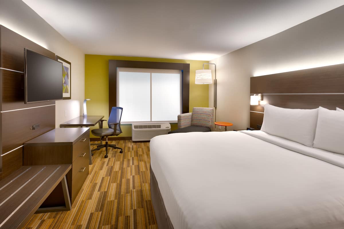 Caja de seguridad en la habitación, escritorio y cortinas blackout