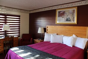 高档床上用品、羽绒被、办公桌、熨斗/熨衣板